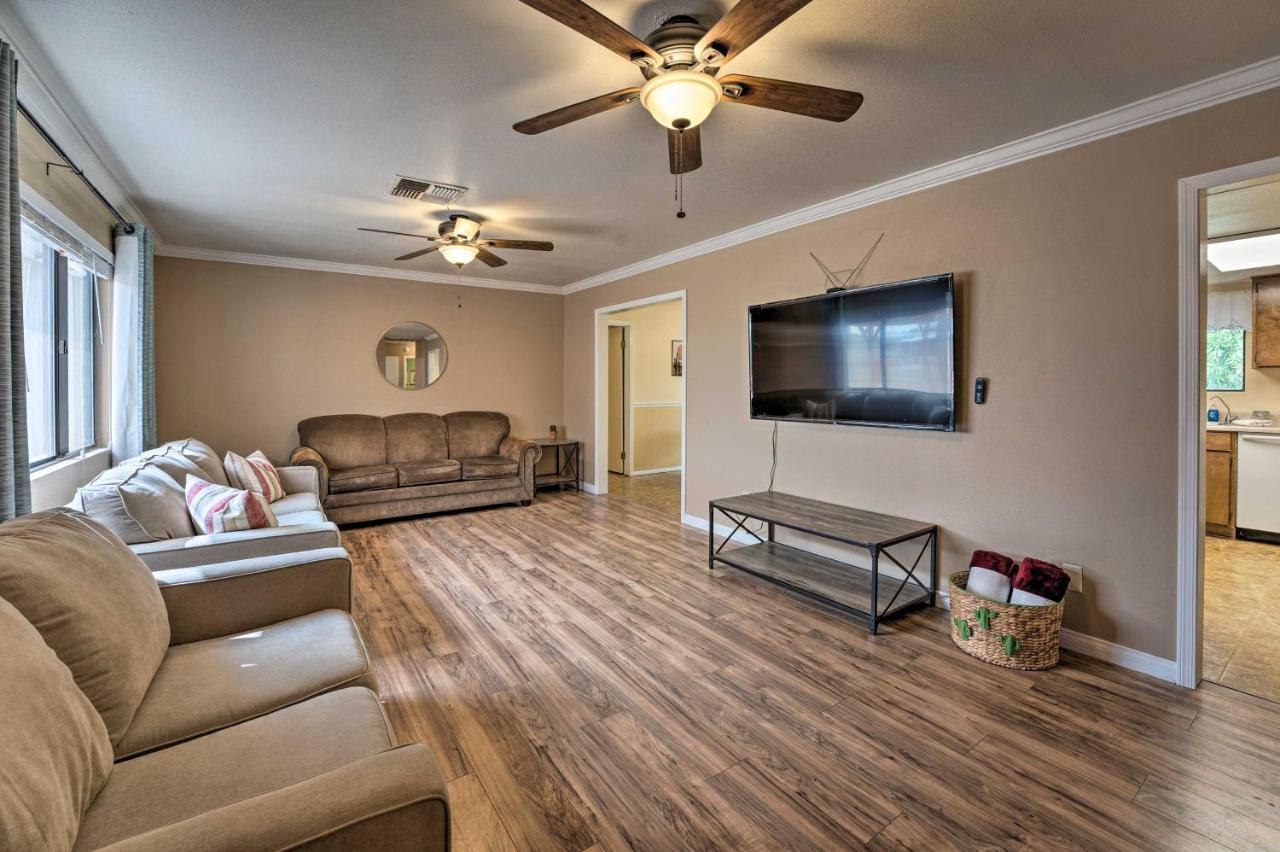 Updated Family Home - 2 Blocks To Colorado River! ブルヘッド・シティ エクステリア 写真